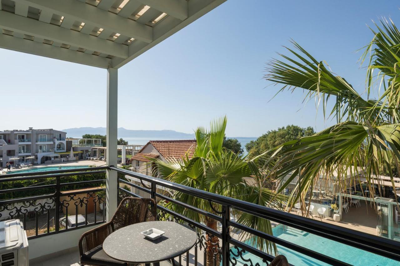 Alkionides Seaside Hotel ปลาเตเนียส ภายนอก รูปภาพ
