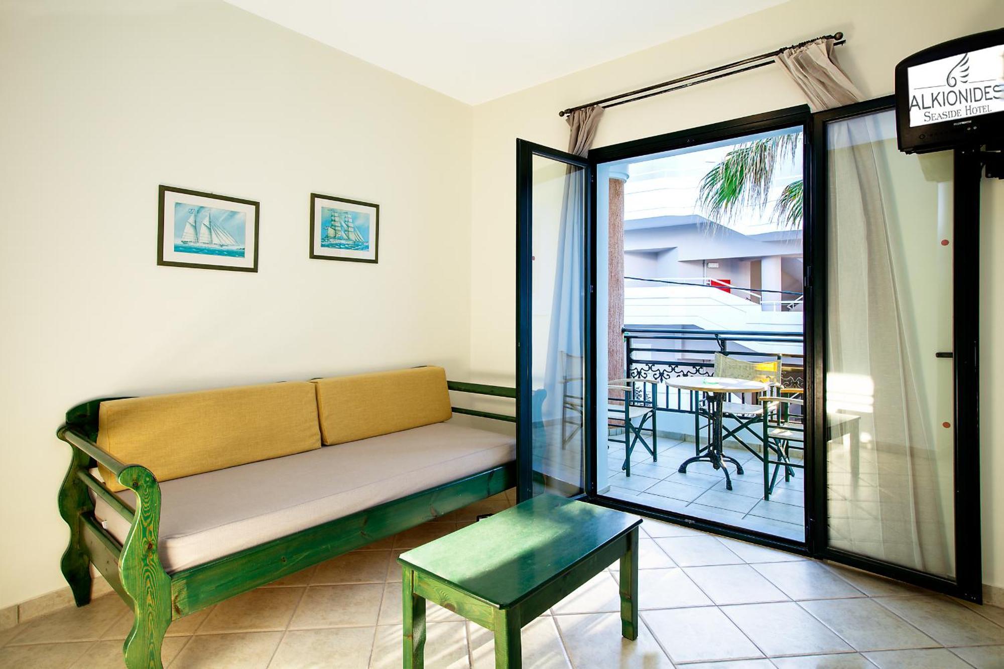 Alkionides Seaside Hotel ปลาเตเนียส ห้อง รูปภาพ